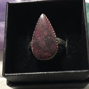 New Sterling Silver Teardrop Russian Eudialyte Ring Size 8 Red Greens Crystal